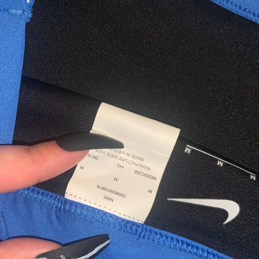 Nike cutout blue swim bottom nwt spring classic women’s beach casual nwt 68$ - Picture 4 of 4